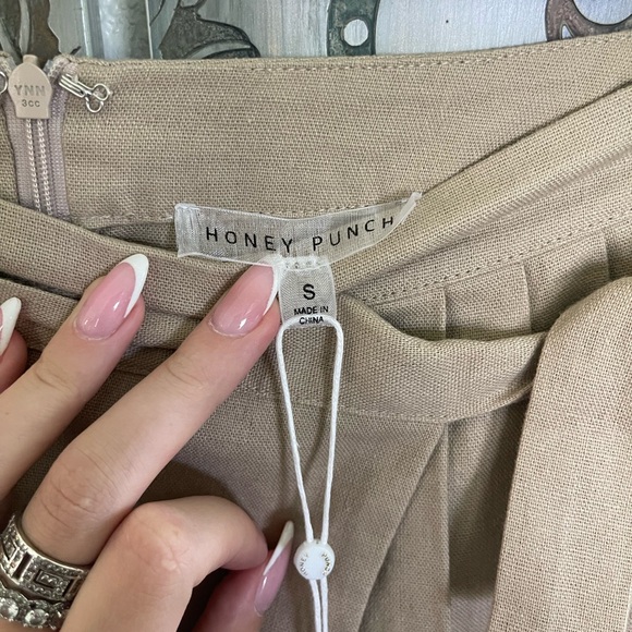 tan ruffle skirt from honey punch - Picture 3 of 5